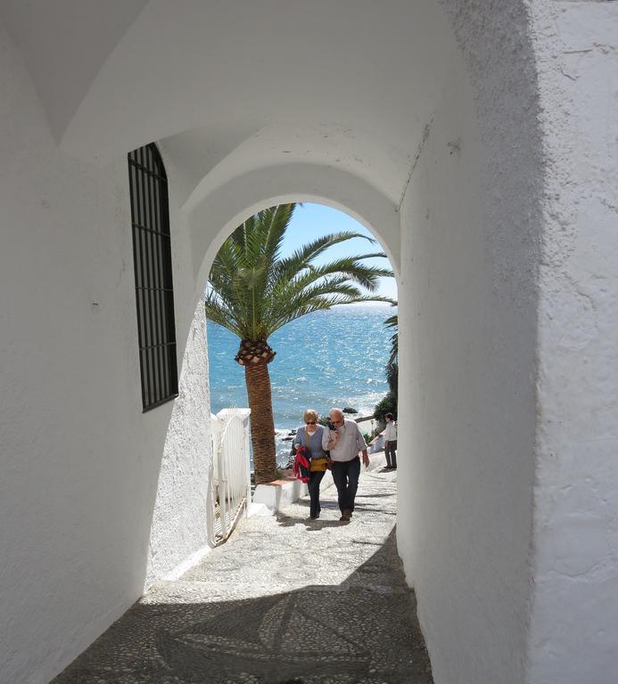 Apartamento Cala Bajo Nerja Exterior photo